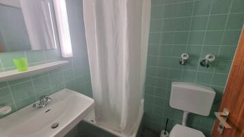 Shower, towels