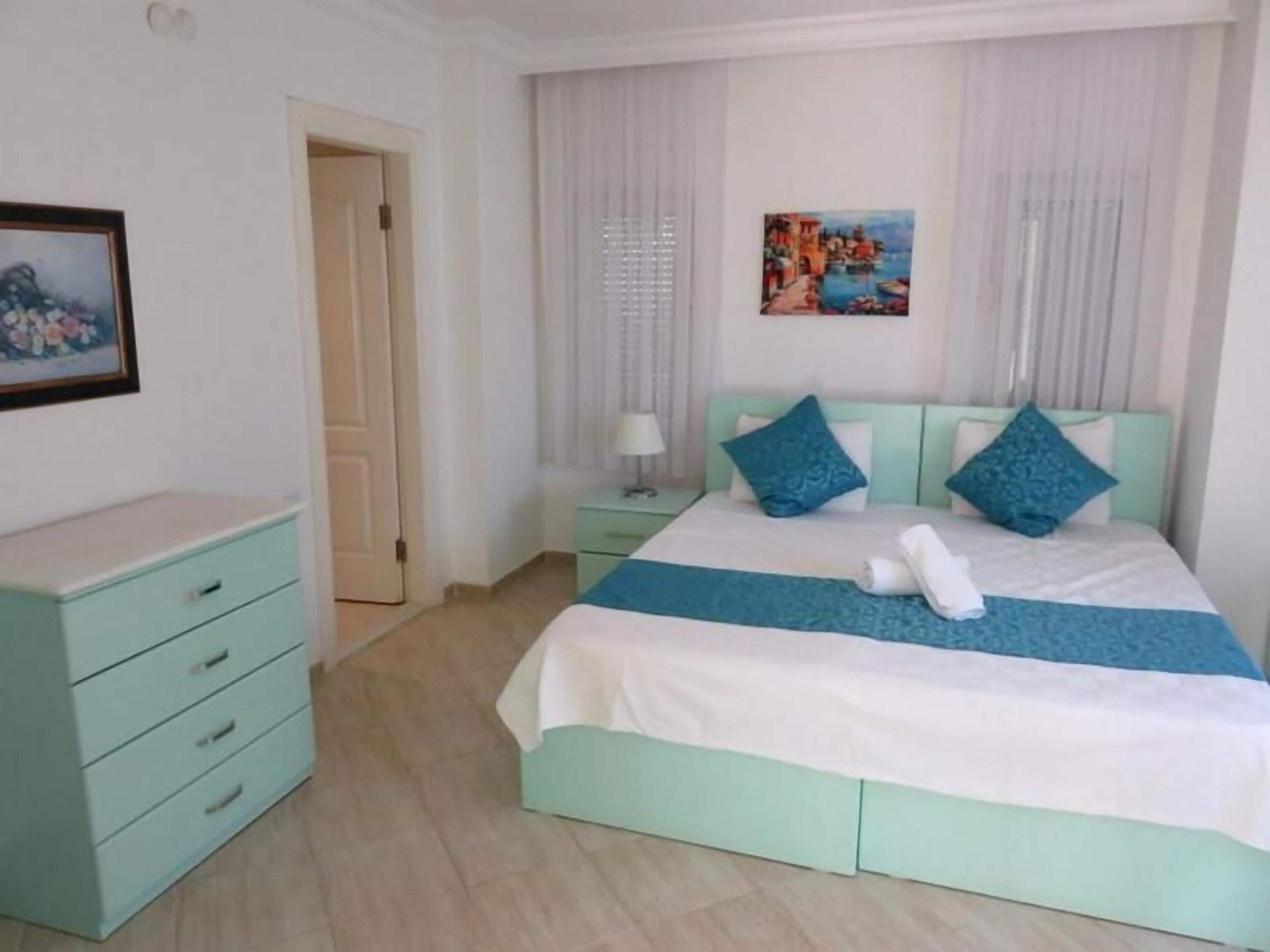 Blackout drapes, soundproofing, iron/ironing board, free WiFi