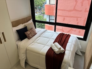 1 bedroom, desk, WiFi, bed sheets - Studio em frente ao Hospital das Clinicas | ZJ56 (São Paulo)