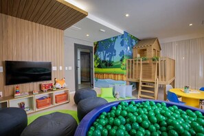 Children’s area - Studio Completo a 100m do Metrô Brooklin | HB622 (Brooklin)