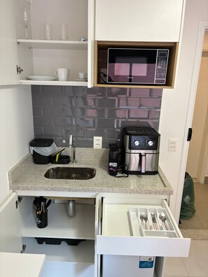 Private kitchen - Studio em frente ao Hospital das Clinicas | ZJ85 (Cerqueira César)