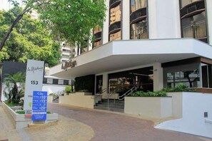 Exterior - Flat completo a 500m da Faria Lima | RI233 (Itaim Bibi)