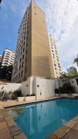 Pool - Flat completo a 500m da Faria Lima | RI233 (Itaim Bibi)