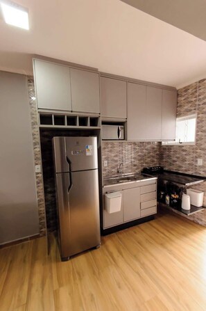 Fridge, microwave, stovetop