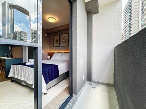 Iron/ironing board, WiFi, bed sheets - #MY606 | Cyclinn Pinheiros (Pinheiros)