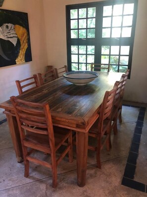 Dining - @Staycy | Casa com rio privativo em Camburi (Camburí)