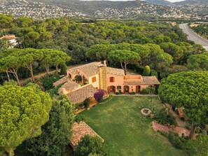 Exterior - Costa Brava villa: Sea views, chef & privacy (Calonge)