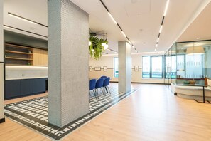 Lobby - AEA -  Lower Kilmacud (Stillorgan)
