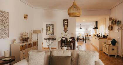 Costa Blanca villa with pool in Villajoyosa