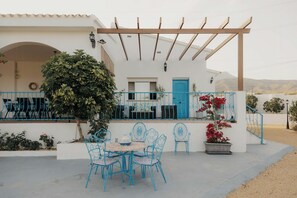 Outdoor dining - Costa Blanca villa with pool in Villajoyosa (La Vila Joiosa)