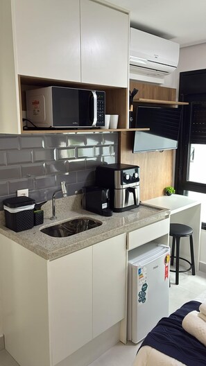 Private kitchen - Studio em frente ao Hospital das Clinicas | ZJ112 (Cerqueira César)