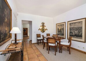 Dining - Traditional design finca in Mallorca with pool (Porto Cristo)