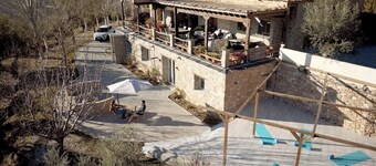 Ferieanlegg med basseng og yoga i nærheten av Granada