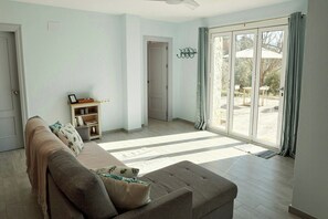 Fireplace - Retreat with pool and yoga near Granada (Lanjarón, Granada)