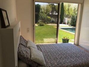 Iron/ironing board, bed sheets - Vrbo Property (Cabriès)