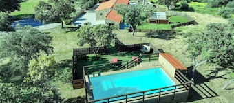 Maison en pierre avec piscine à Llerena, Badajoz.