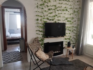 1 bedroom, iron/ironing board, WiFi, bed sheets - Athenian Riviera Suite ~Ano Voula (Athens)