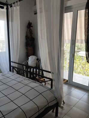 1 bedroom, iron/ironing board, WiFi, bed sheets - Athenian Riviera Suite ~Ano Voula (Athens)