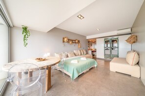 Interior - GuestReady - Beachfront Studio (Sesimbra)