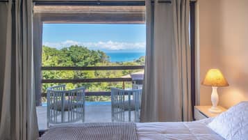 Minibar, wifi gratis y ropa de cama