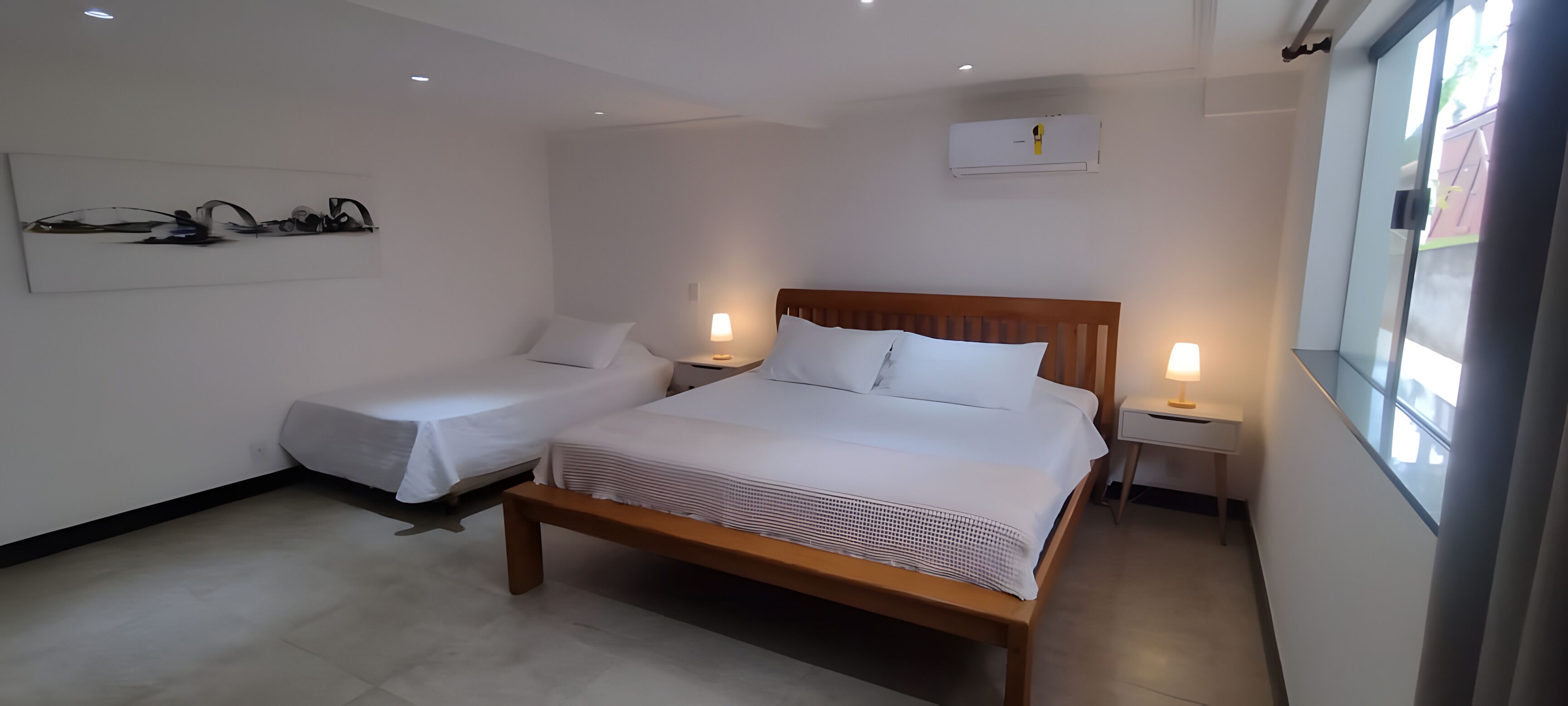 Minibar, wifi gratis y ropa de cama 