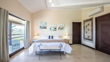 Minibar, wifi gratis y ropa de cama