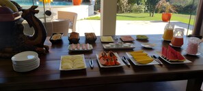 Desayuno buffet incluido todos los días 
