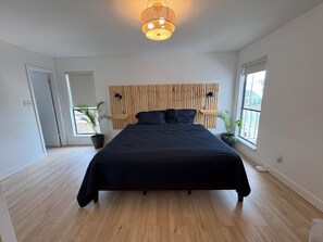 3 bedrooms, WiFi, bed sheets - Experience coastal comfort on the canals of Laguna Madre at a 3bd/2bath retreat! (Corpus Christi)