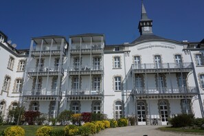 Exterior - Vrbo Property (Le Croisic)