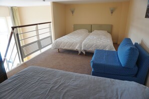 Room - Vrbo Property (Le Croisic)