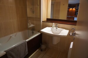 Toilet paper - Vrbo Property (Le Croisic)