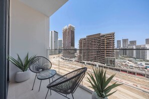 Property grounds - Free housekeeping visits during your stay - StayShort - Modern Studio that Sleeps 4 at Riviera Beachfront (Meydan)