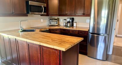 Comfy apartment in historic church on the Galop Canal & near St. Lawrence River
