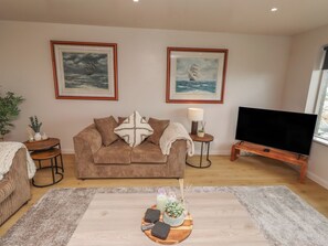 Living area - Tigh-na-mara Retreat (Berwick-upon-Tweed)