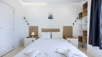 Iron/ironing board, WiFi, bed sheets, wheelchair access
