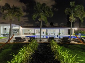 Pool - Prime Location • Near Hard Rock Stadium • Pool_BBQ (Miami Gardens)