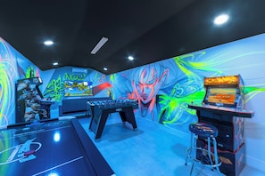 Games room - Prime Location • Near Hard Rock Stadium • Pool_BBQ (Miami Gardens)