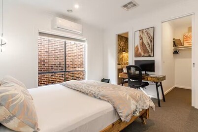 Private master bedroom + attached ensuite bathroom in a welcoming shared home
