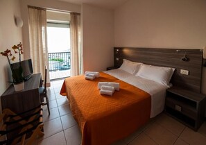 In-room safe, free WiFi, wheelchair access