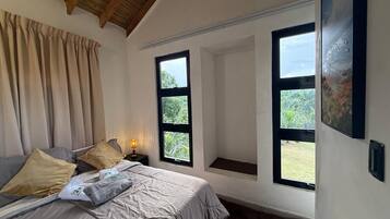 4 bedrooms, WiFi, bed sheets