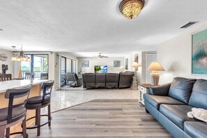 Apartment, Mehrere Betten (Sea Club #42 - Stellar Escape) | Wohnbereich