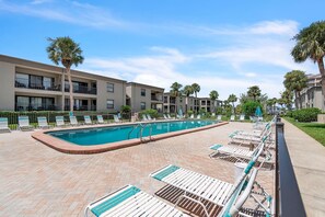 Apartment, Mehrere Betten (Sea Club #42 - Stellar Escape) | Pool | Beheizter Pool