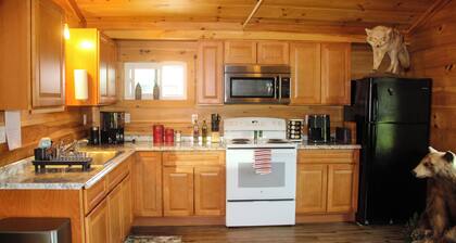 Sportsman's Cabin with Lakeview's and Lake Access.