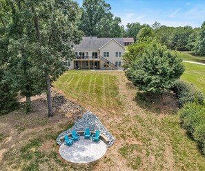 Exterior - New Rental! Lake It Easy! (Huddleston)