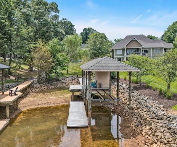 Property grounds - New Rental! Lake It Easy! (Huddleston)