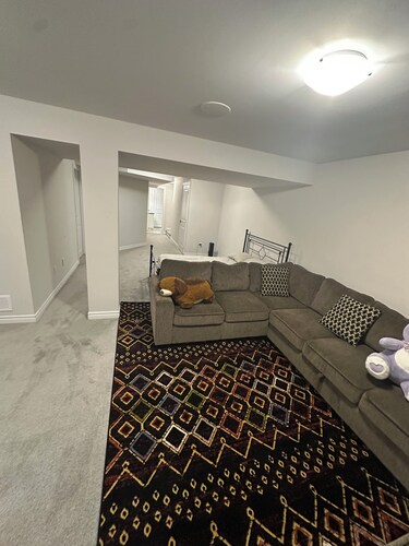 Affordable Private Studio Near Kanata & Tanger Outlets