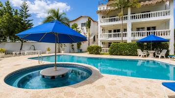 15 outdoor pools, pool umbrellas, sun loungers