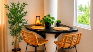 In-room dining - Bay City Condos by Linkzup (Sosúa)