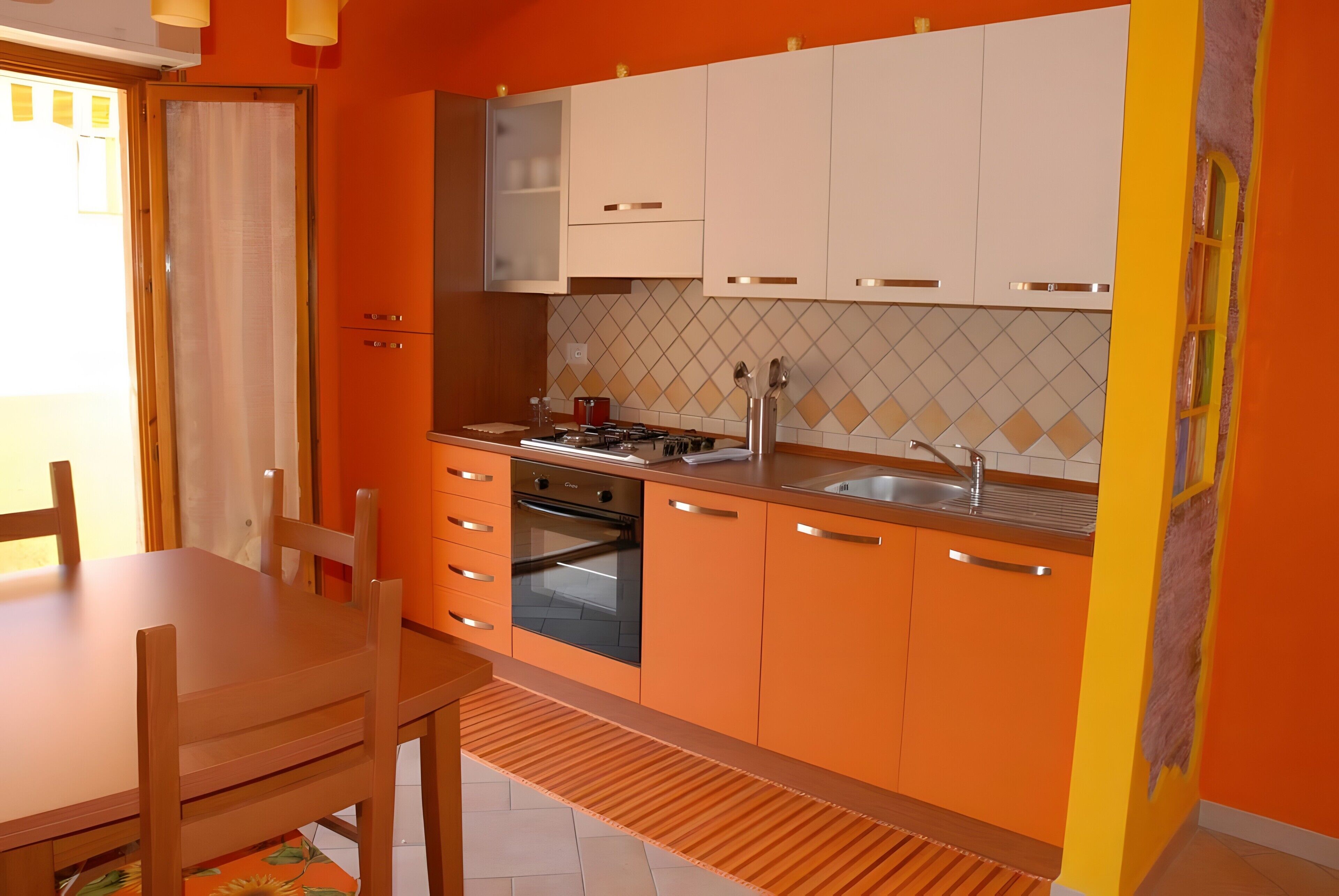 Fridge, oven, stovetop, cookware/dishes/utensils
