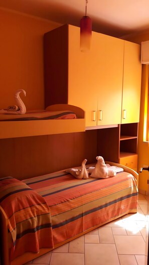 Ferros/tábuas de passar roupa, roupa de cama